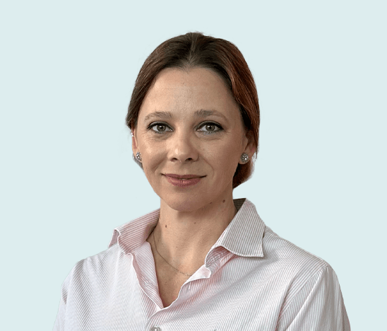 Lauren De Witt – COO