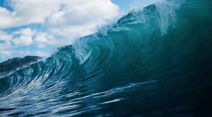Rolling wave in the ocean